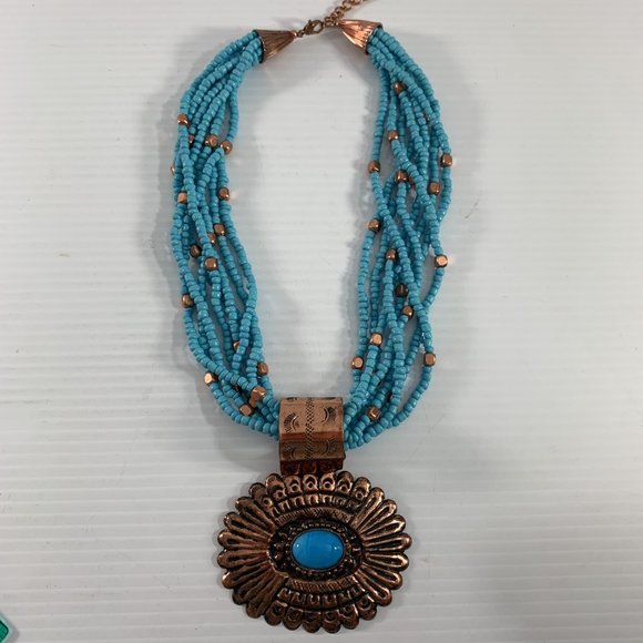 Turquoise Colored Necklace Multistrand Beaded Large Copper Colored Pendant 25" - Picture 3 of 14